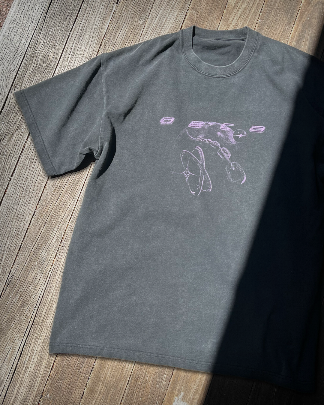 Grunge Planet - Men's Vintage Tee